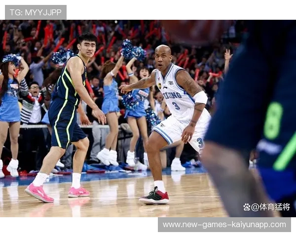 尼克斯内线双塔合力撑住攻防